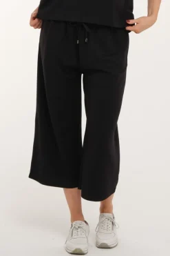 Zavanna Elliana capri Sort Online